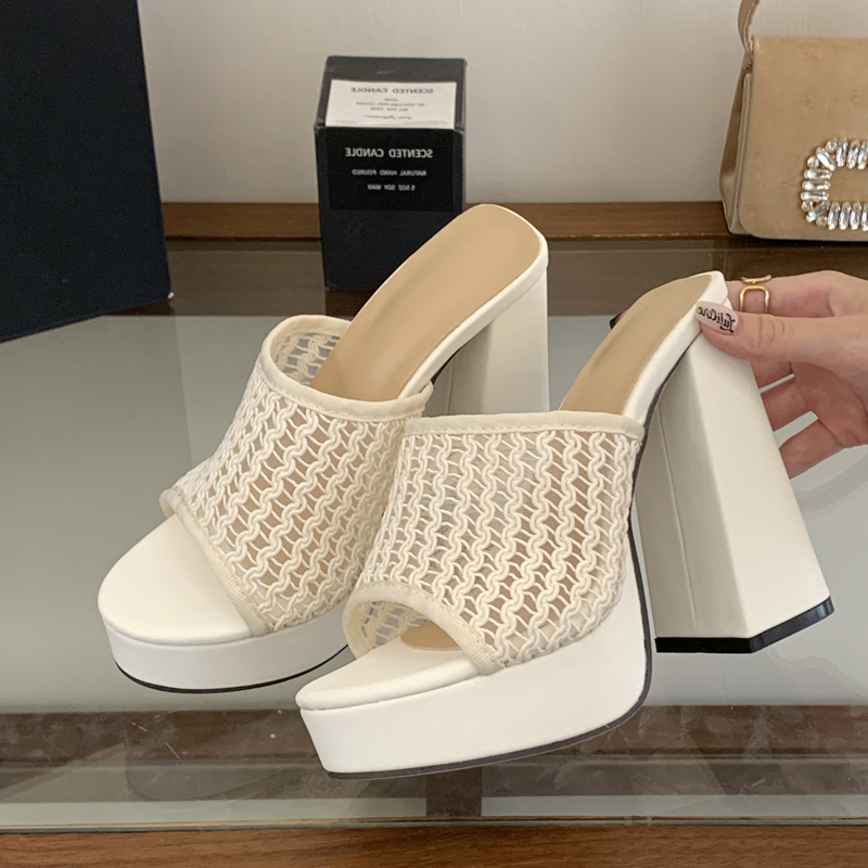 Street Fashion Outfit - Eilyken, diseño de moda, zapatillas huecas